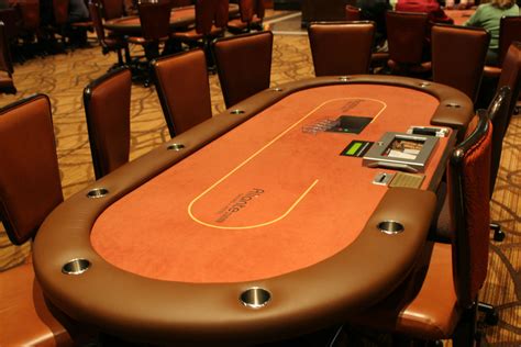 Antália de poker de casino